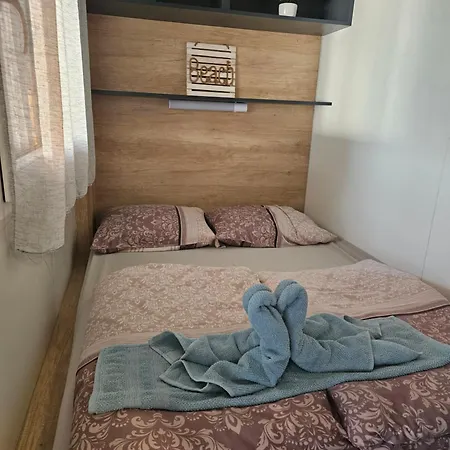 Mobile Katja アパート スヴェティ・ペタル